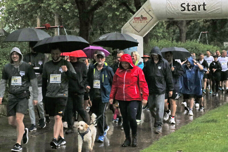 Bild von den Laufenden beim Spendenlauf 2024